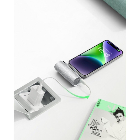 Външна батерия VEGER 5000 mAh с вграден конектор Lightning PD QC3.0 2,4A 12W PlugOn (W0573P) silver Външна батерия VEGER 5000 mAh с вграден конектор Lightning PD QC3.0 2,4A 12W PlugOn (W0573P) silver